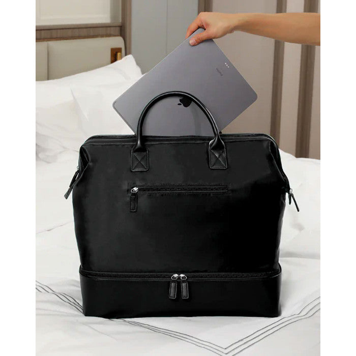 NOBL Travel Weekender Bag in Black for laptops and tablets