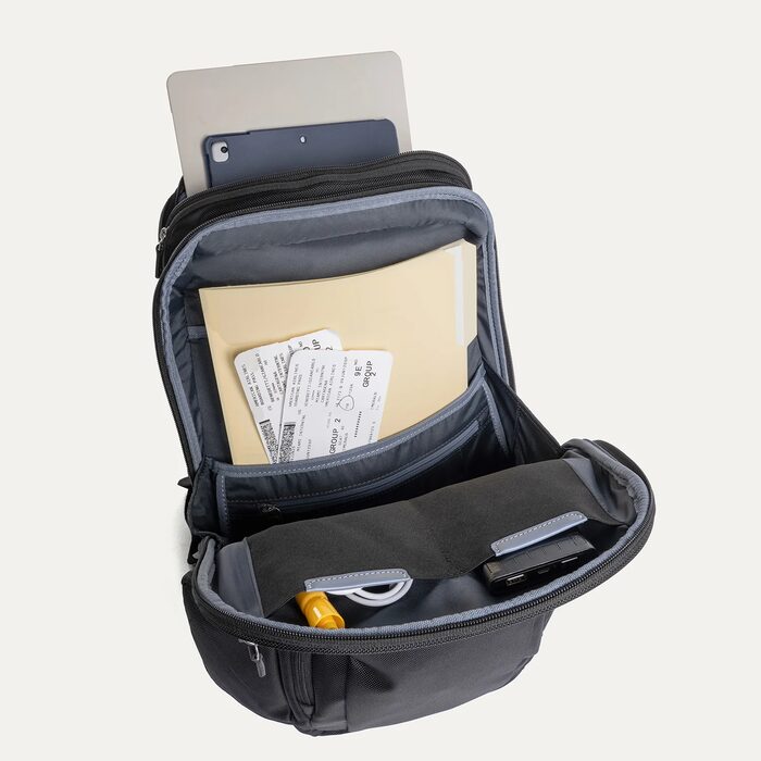 Interior of Platinum® Elite Business Backpack 27L
