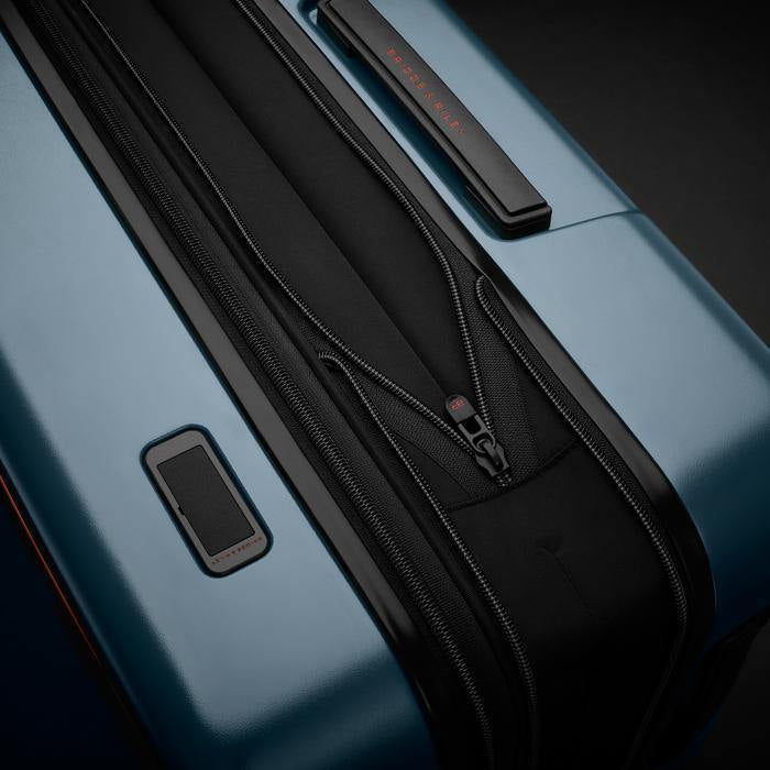 ZDX Medium 27” Hardside Expandable Spinner